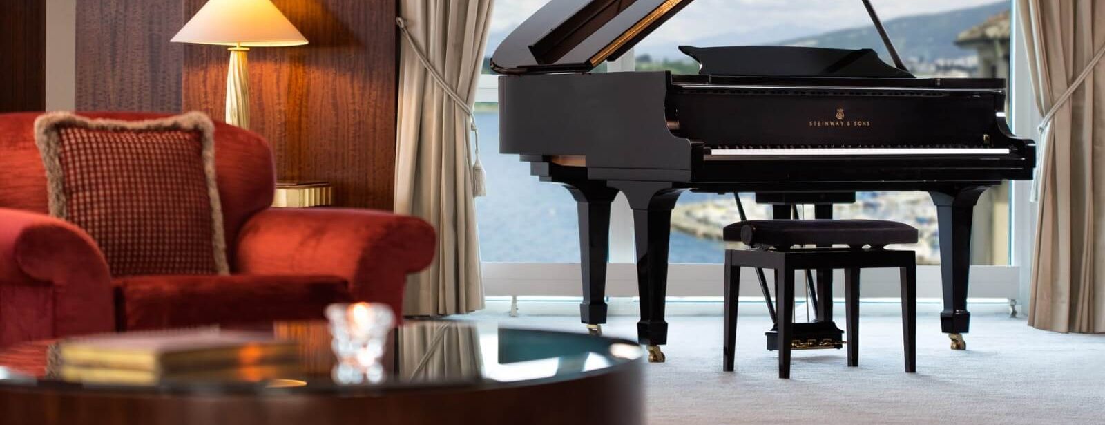 1600×900-Royal-Penthouse-Suite—Imperial-Steinway-Grand-Piano-Med